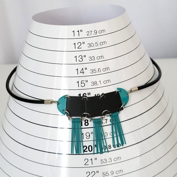 Industrial Look 16" Choker Necklace Black Plastic Medallions Dangles Blue Teal - Picture 10 of 10